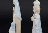 Duas esculturas de porcelana policromada, uma d... - Duas esculturas de porcelana policromada, uma delas representando Menino de Praga e outra representando Nossa Senhora de Lourdes com Santa Berna...