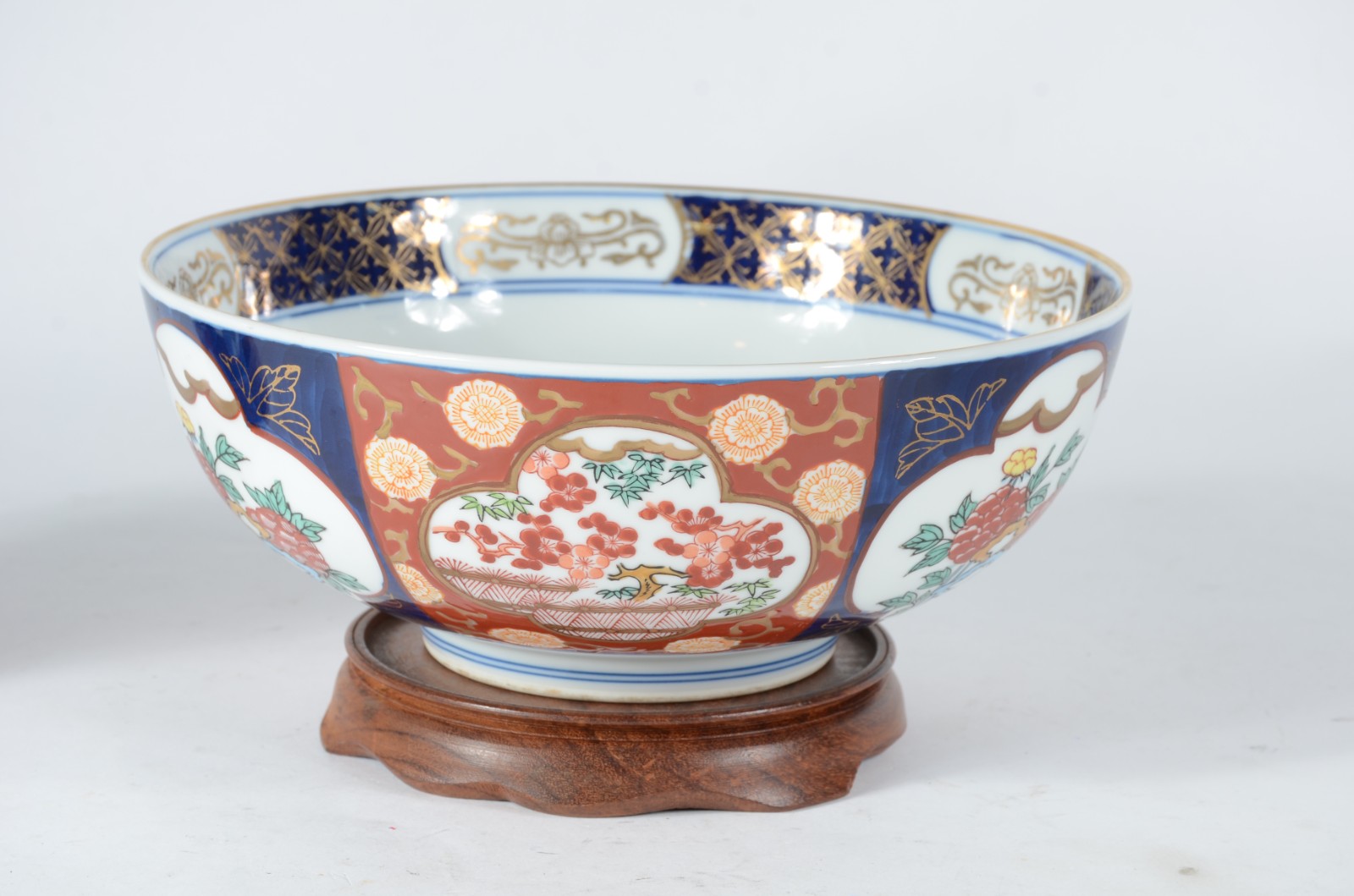 Duas peças de porcelana japonesa "Gold Imari", pintados a mão, sendo... - foto 3 de 10