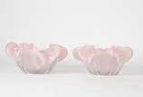 Par de bowls de vidro decorativo na cor rosa. - Par de bowls de vidro decorativo na cor rosa.