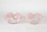 Par de bowls de vidro decorativo na cor rosa. - Par de bowls de vidro decorativo na cor rosa.
