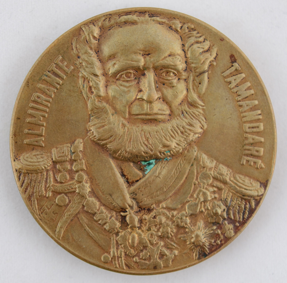 Três medalhas, sendo uma Medalha de Campanha da FEB (Força... - foto 2 de 4