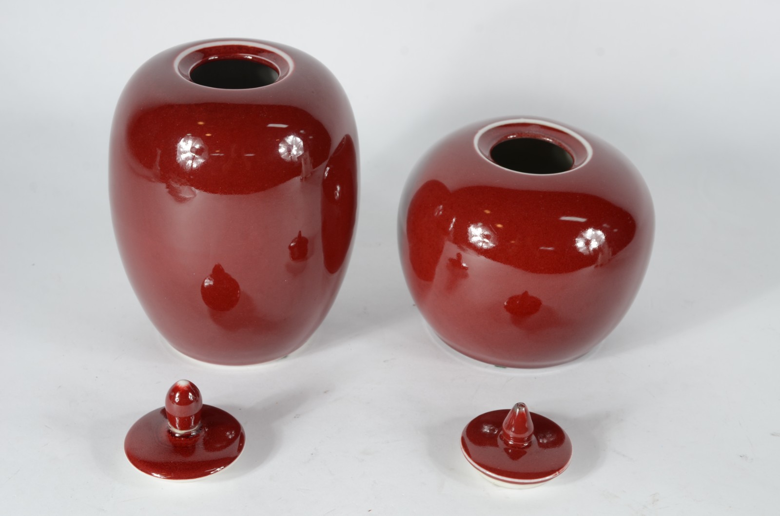 Dois potiches de cerâmica vermelha "sangue de boi". - foto 3 de 6