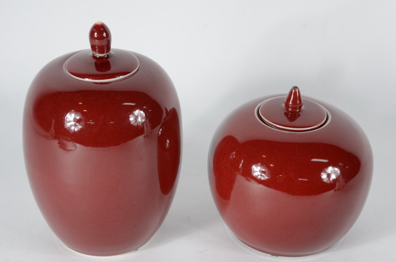 Dois potiches de cerâmica vermelha "sangue de boi". - foto 2 de 6