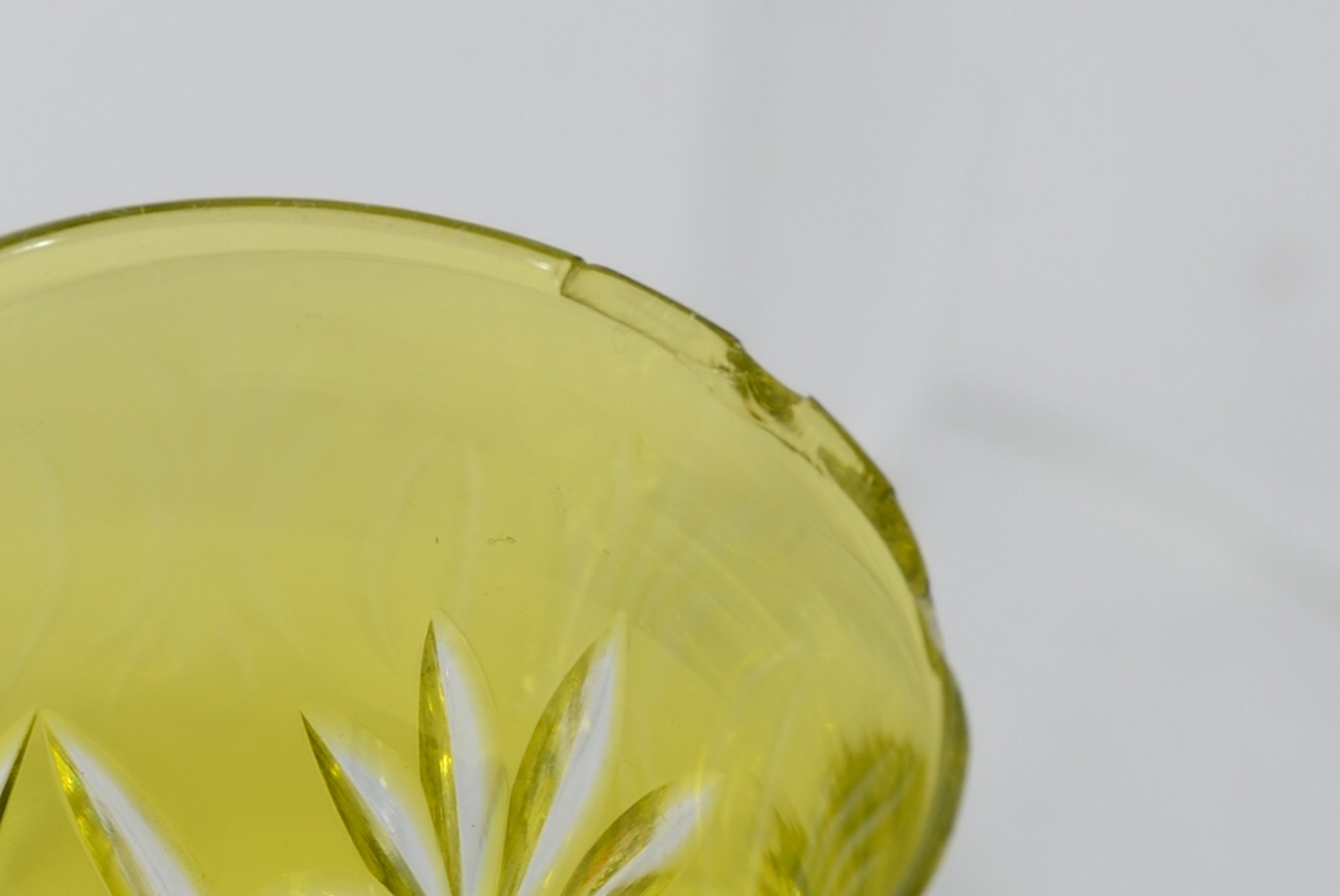 Conjunto com 6 cálices diversos, sendo 3 para vinho de cristal doublé... - foto 3 de 4
