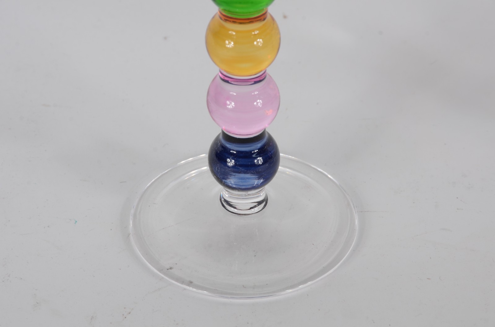 Duas taças para sobremesa de vidro decorativo, pes com "bolas"... - foto 4 de 7
