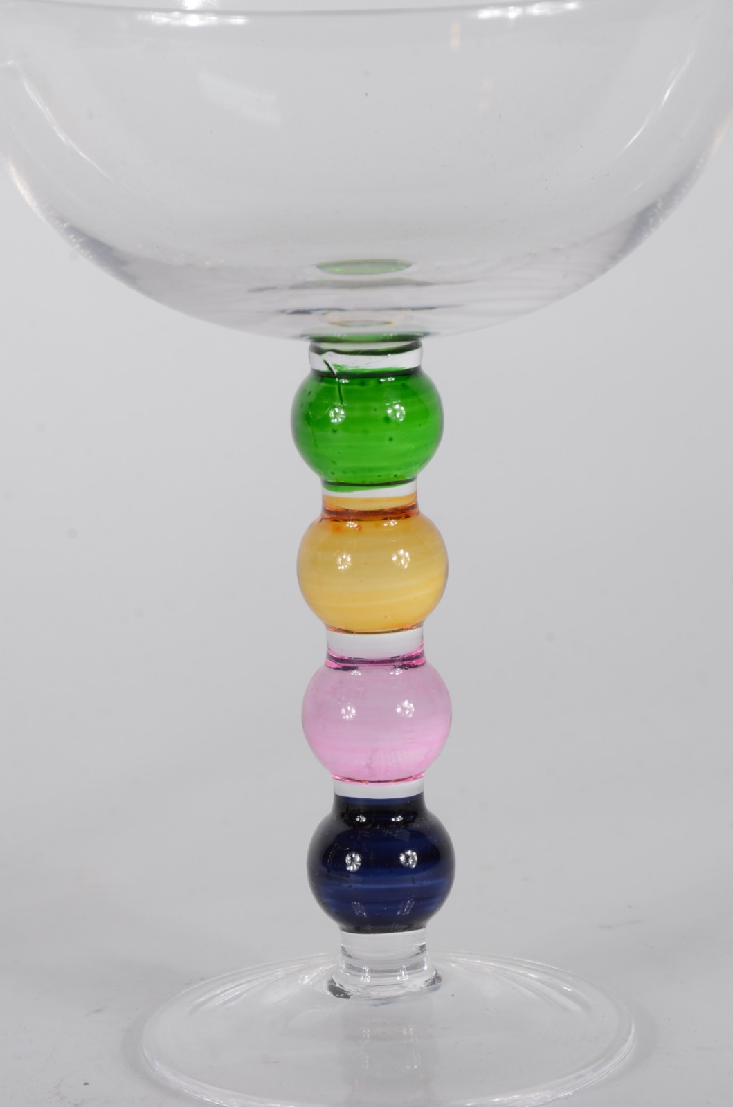 Duas taças para sobremesa de vidro decorativo, pes com "bolas"... - foto 5 de 7