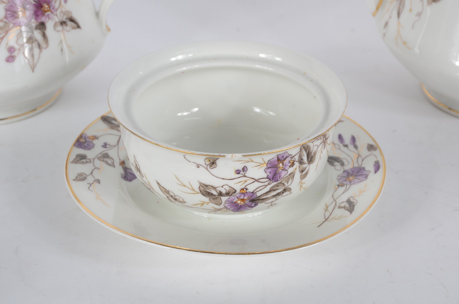 Serviço de chá de porcelana Velho Paris, composto de: 3 xícaras com... - foto 3 de 11