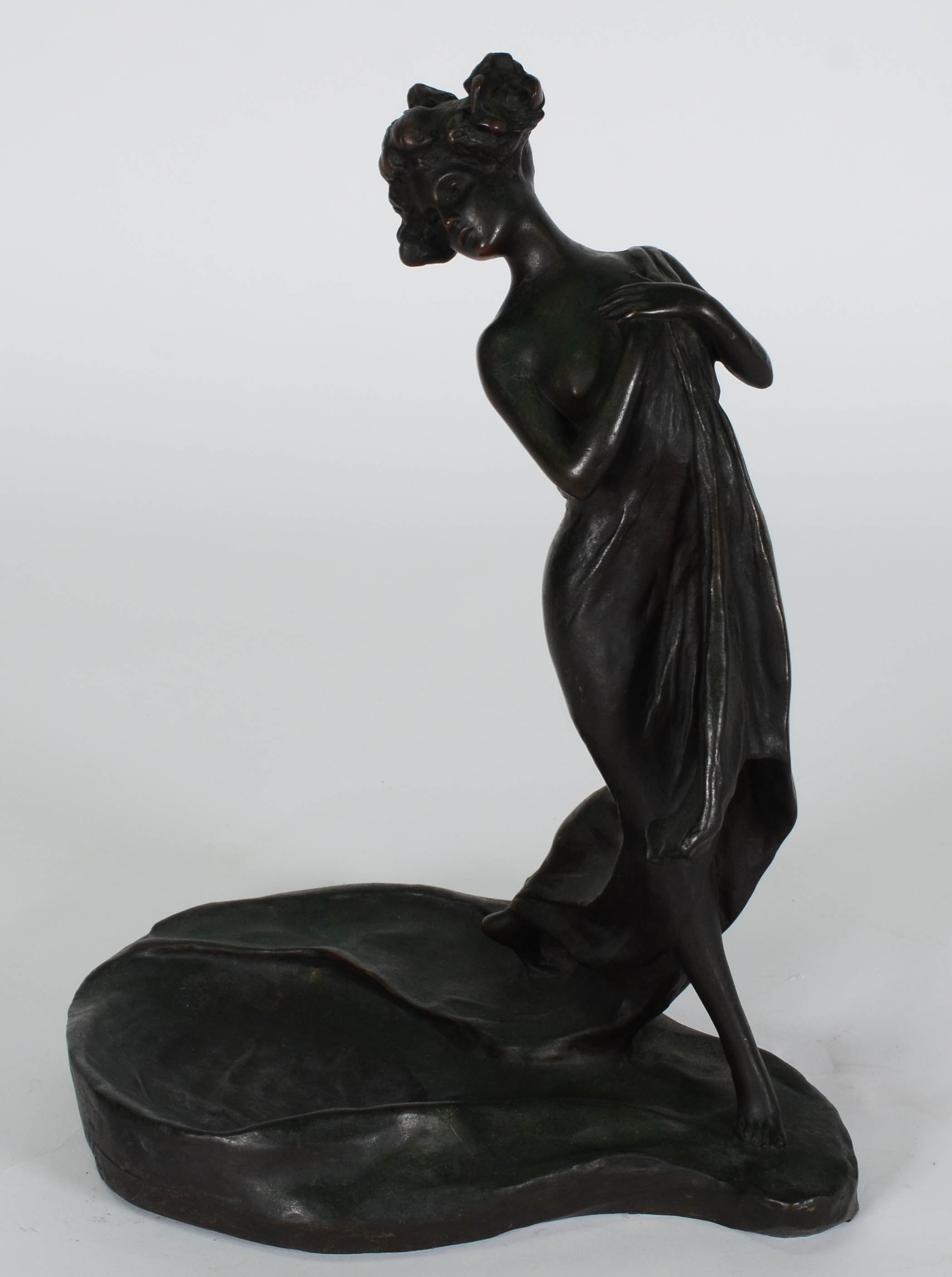 Figura feminina - foto 1 de 6