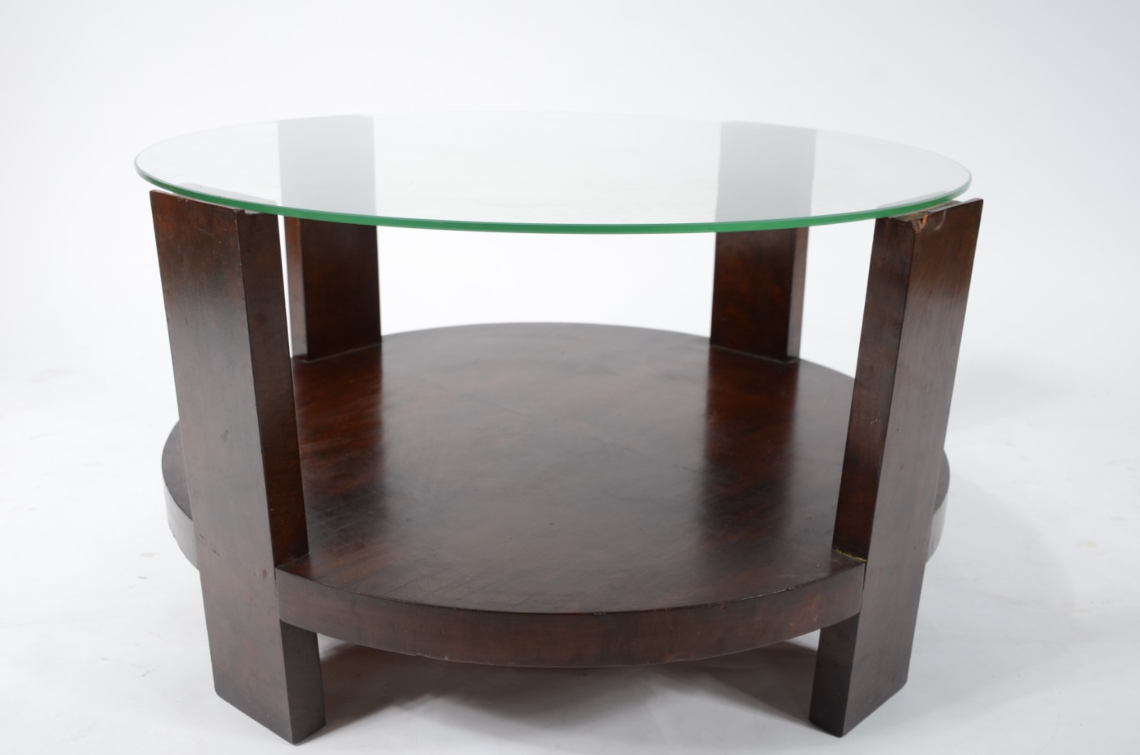 Mesa de centro de madeira nobre, quatro pernas unidas por platô... - foto 1 de 5