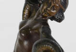 Escultura em bronze austríaco policromado, repr... - Escultura em bronze austríaco policromado, representando mulher com serpente , base de alabastro.