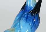 Estatueta de porcelana alemã ENS dos anos 40 re... - Estatueta de porcelana alemã ENS dos anos 40 representando arara azul .