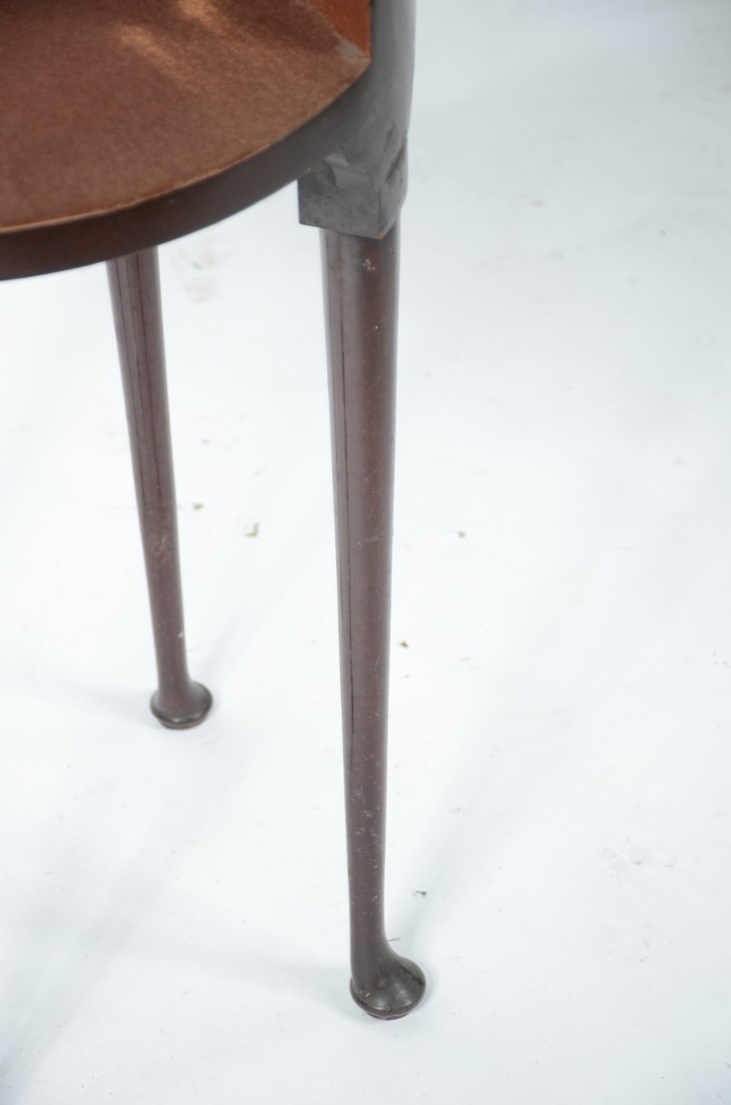 Mesa coluna de madeira nobre, estilo chipendale, tampo de mármore... - foto 6 de 7