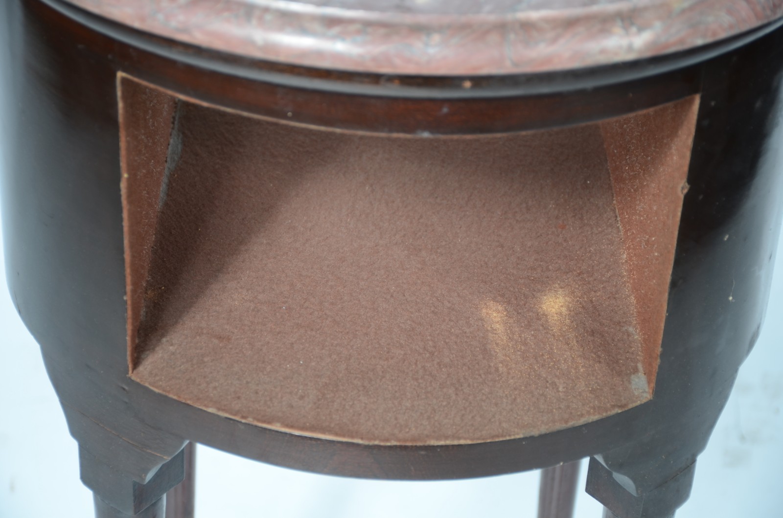 Mesa coluna de madeira nobre, estilo chipendale, tampo de mármore... - foto 7 de 7
