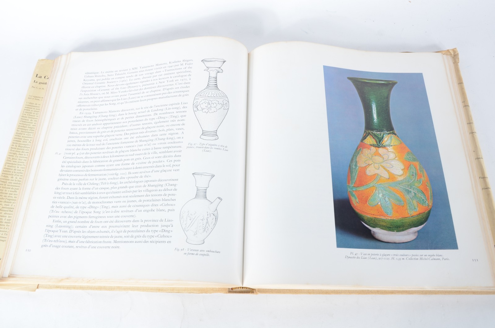 Dois livros: A) La ceramique chinoise. B) La faience européene - foto 9 de 10