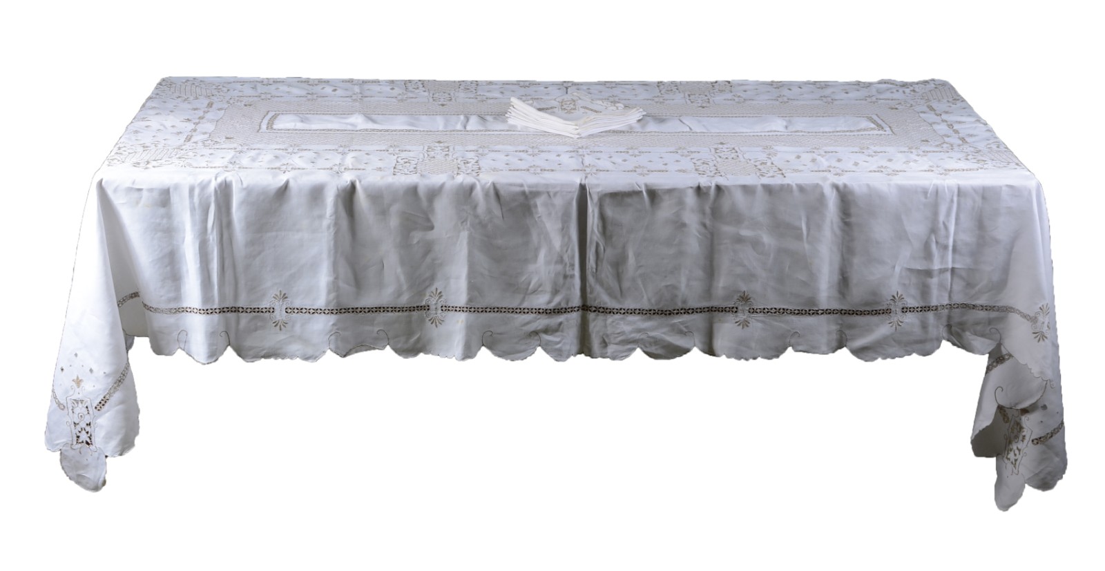 Toalha de mesa de linho bordado português da Ilha da Madeira... - foto 1 de 7