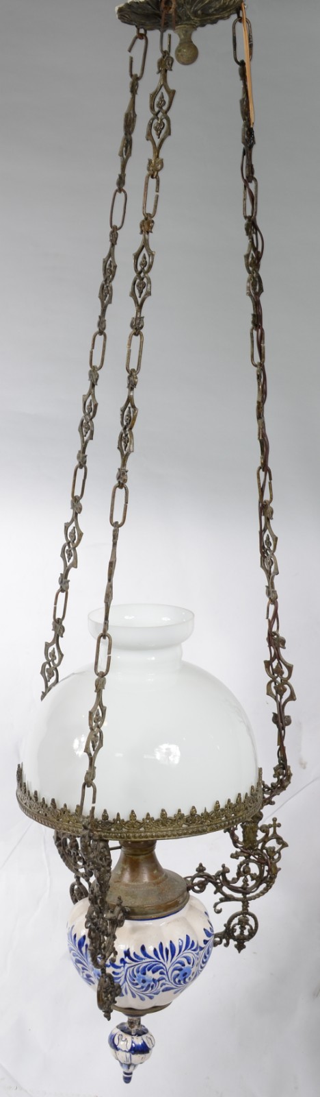 Lustre com bojo de cerâmica pintada, estrutura de metal e cúpula... - foto 2 de 5