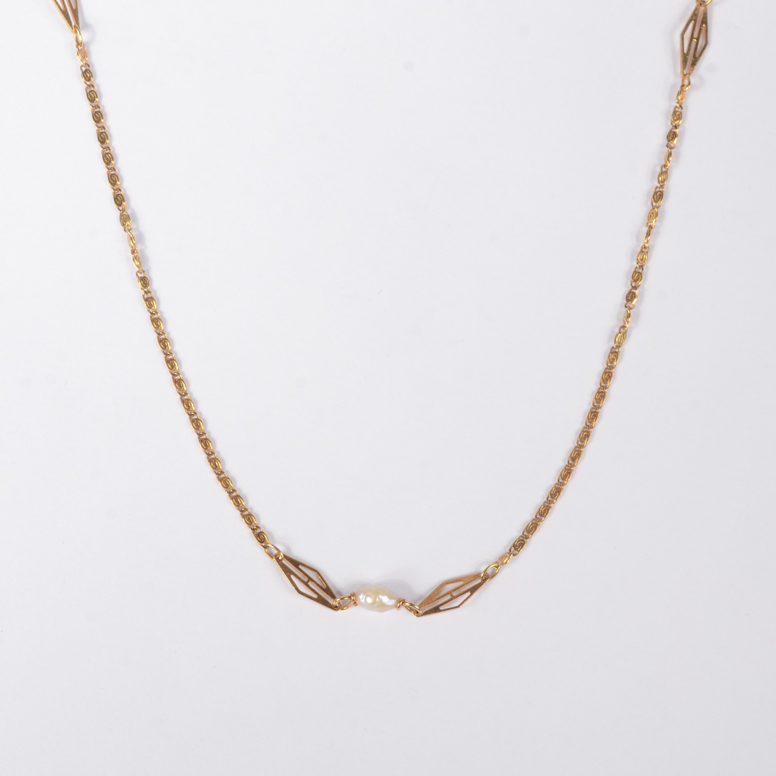 Colar de ouro 18 k., intercalado com perolas de água doce. (Por... - foto 1 de 5