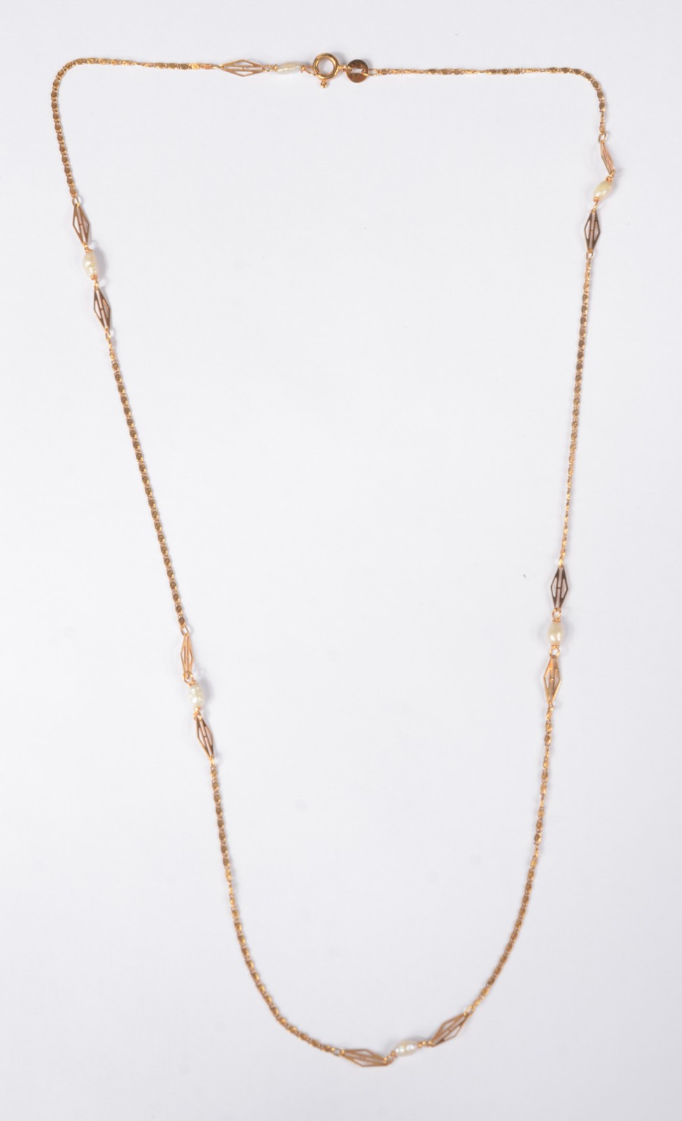 Colar de ouro 18 k., intercalado com perolas de água doce. (Por... - foto 2 de 5