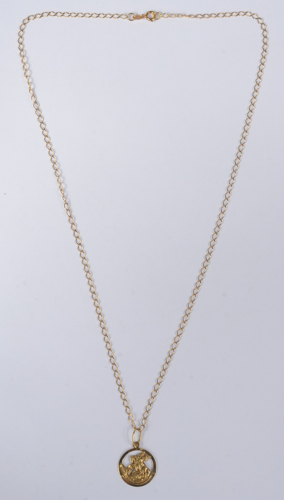 Colar com pendente de São Jorge de ouro 18 k., contraste 750 mls... - foto 2 de 7