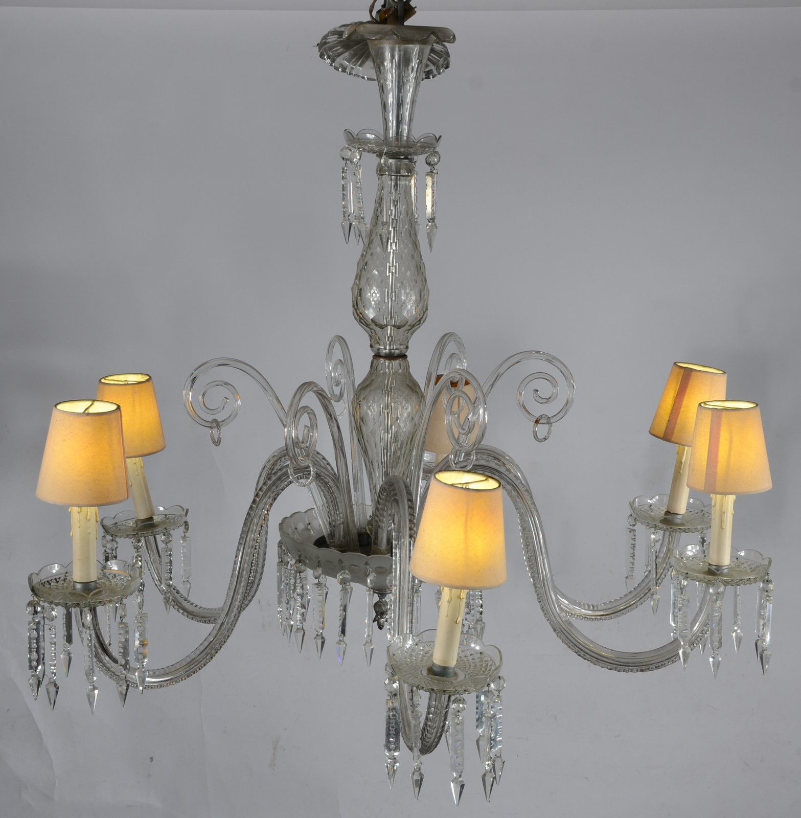 Lustre para 6 luzes de cristal, pingentes lapidados, enfeites na... - foto 2 de 8