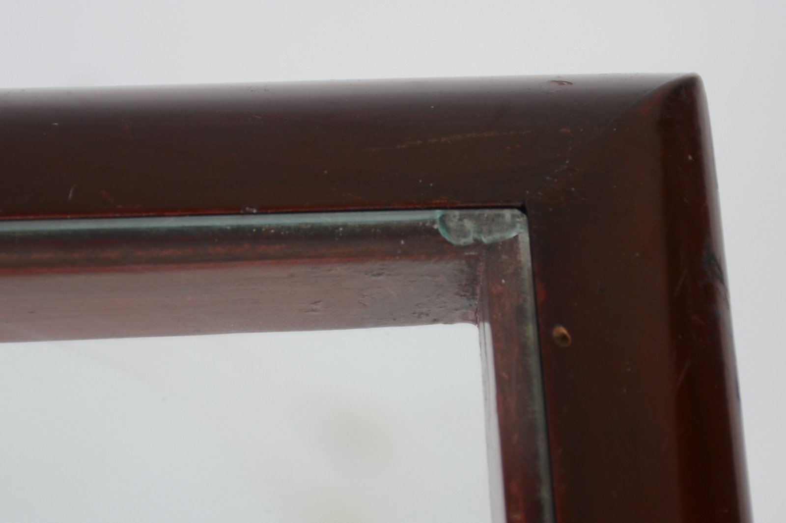 Par de mesas laterais, tampo de vidro. Design moderno, modelo aranha... - foto 6 de 8