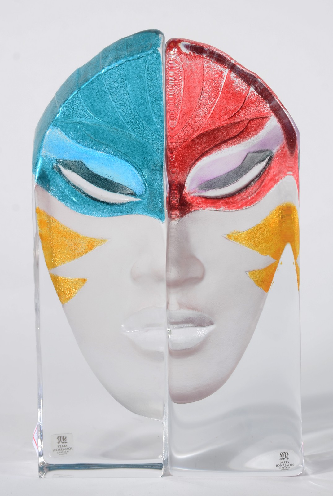 Duas "mascaras" de cristal. - foto 1 de 7