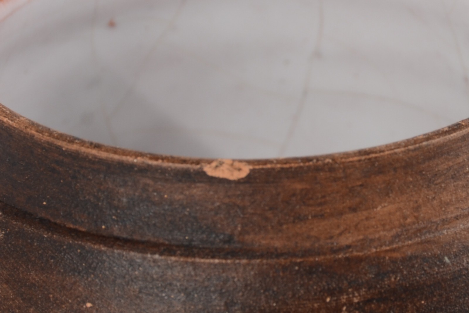 Jarra com quatro copinhos de cerâmica, interior vitrificado branco... - foto 8 de 8