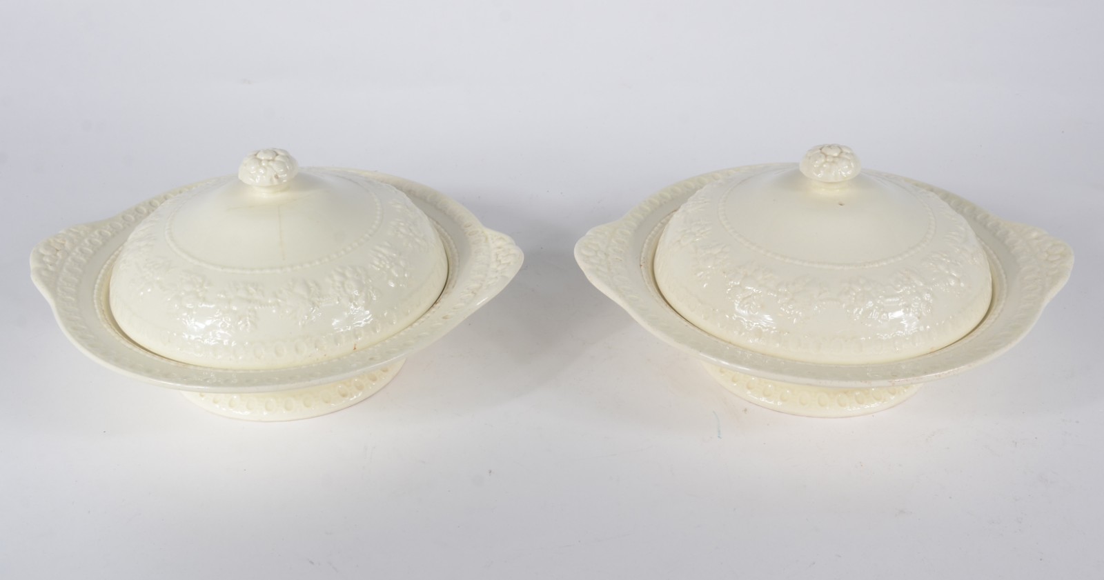 Aparelho de jantar de faiança inglesa Wedgwood na cor creme com grega... - foto 2 de 7