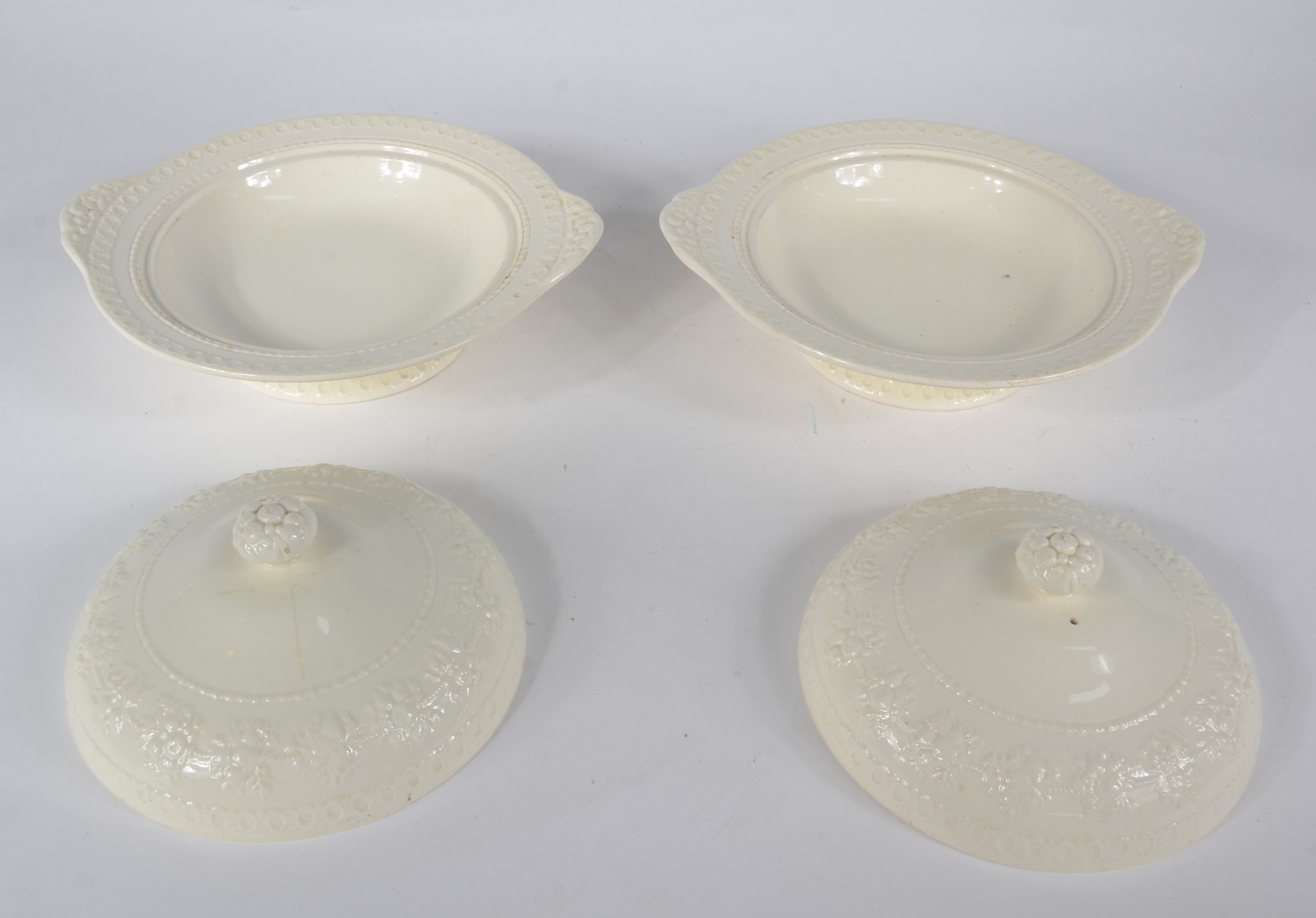 Aparelho de jantar de faiança inglesa Wedgwood na cor creme com grega... - foto 3 de 7
