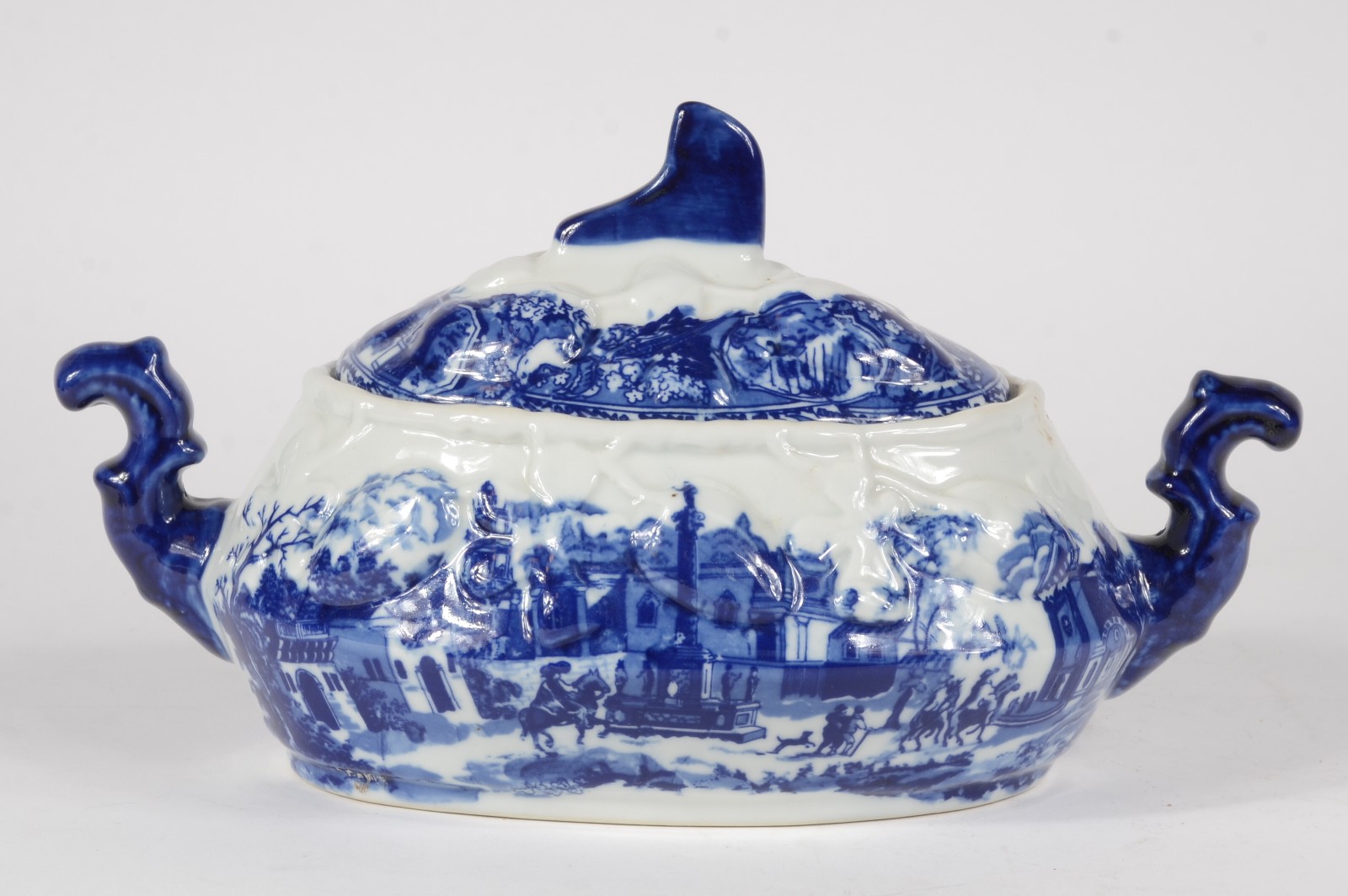 Sopeira de porcelana decorada ao gosto ingles azul e branca. - foto 1 de 5