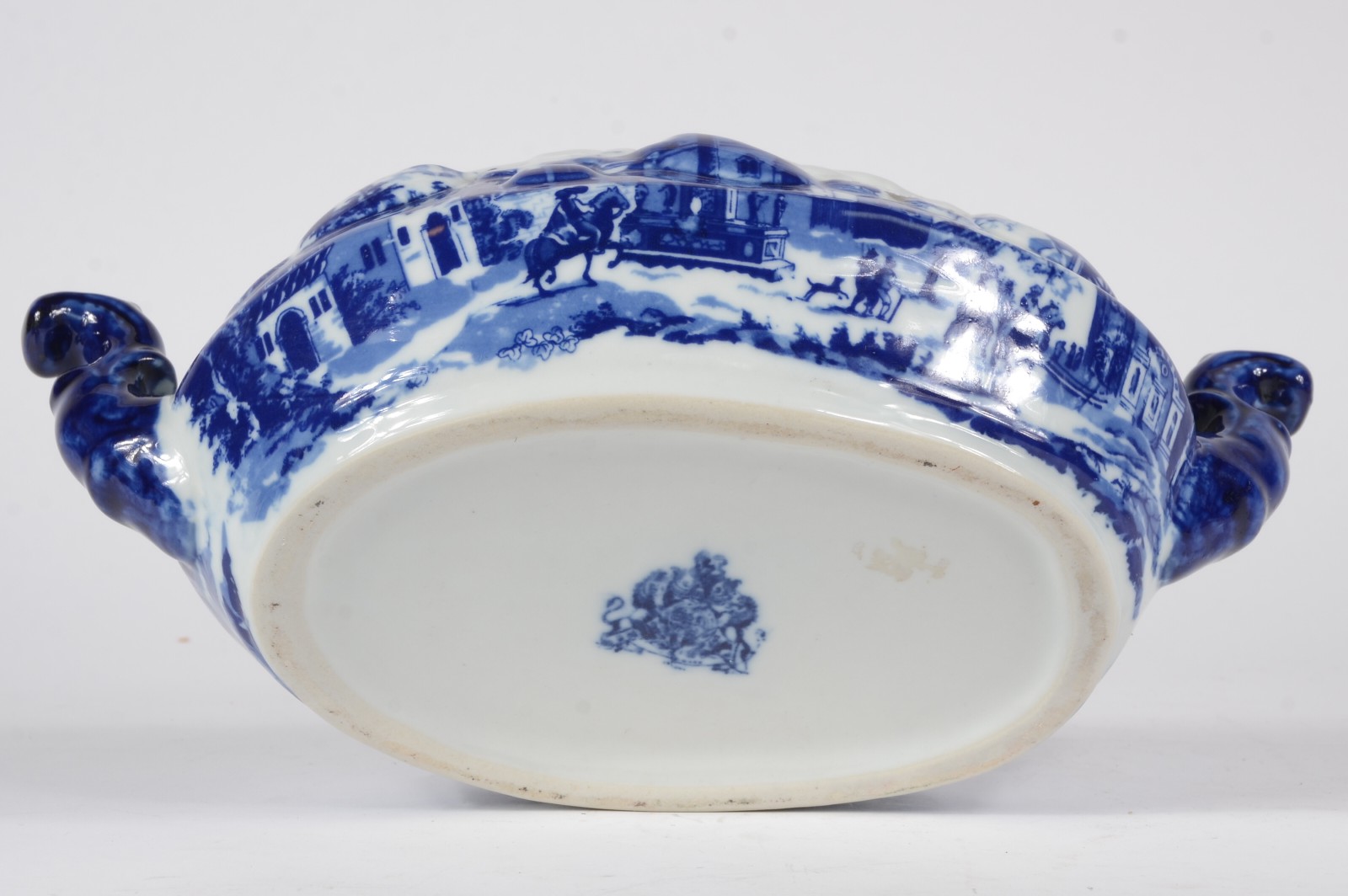 Sopeira de porcelana decorada ao gosto ingles azul e branca. - foto 4 de 5