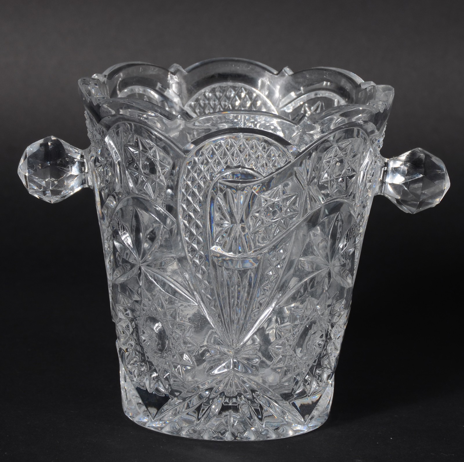 Conjunto de cristal tcheco lapidado, composto de 6 copos longos e 6... - foto 2 de 4