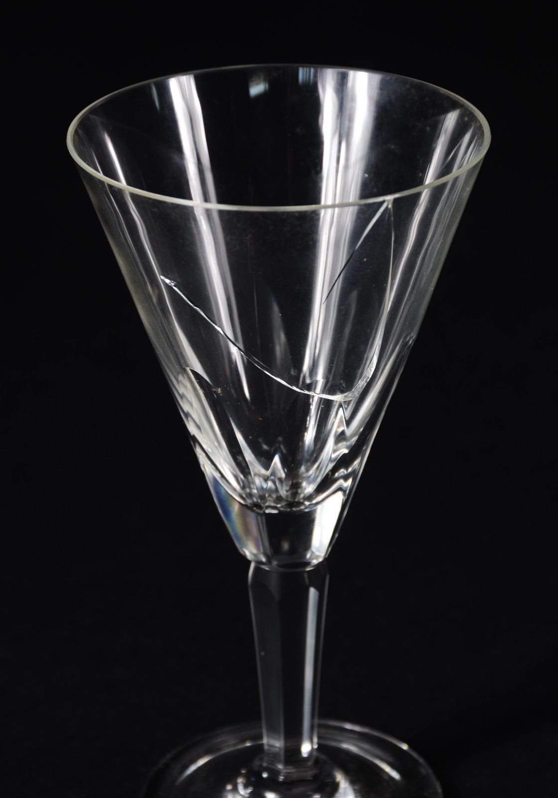 Serviço de cristal tcheco lapidado, composto de: composto de: 12... - foto 5 de 6