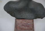 VILLANIS - Escultura de metal representando Bus... - VILLANIS - Escultura de metal representando Busto feminino,  base de mármore, assinado. Altura total 31 cm.