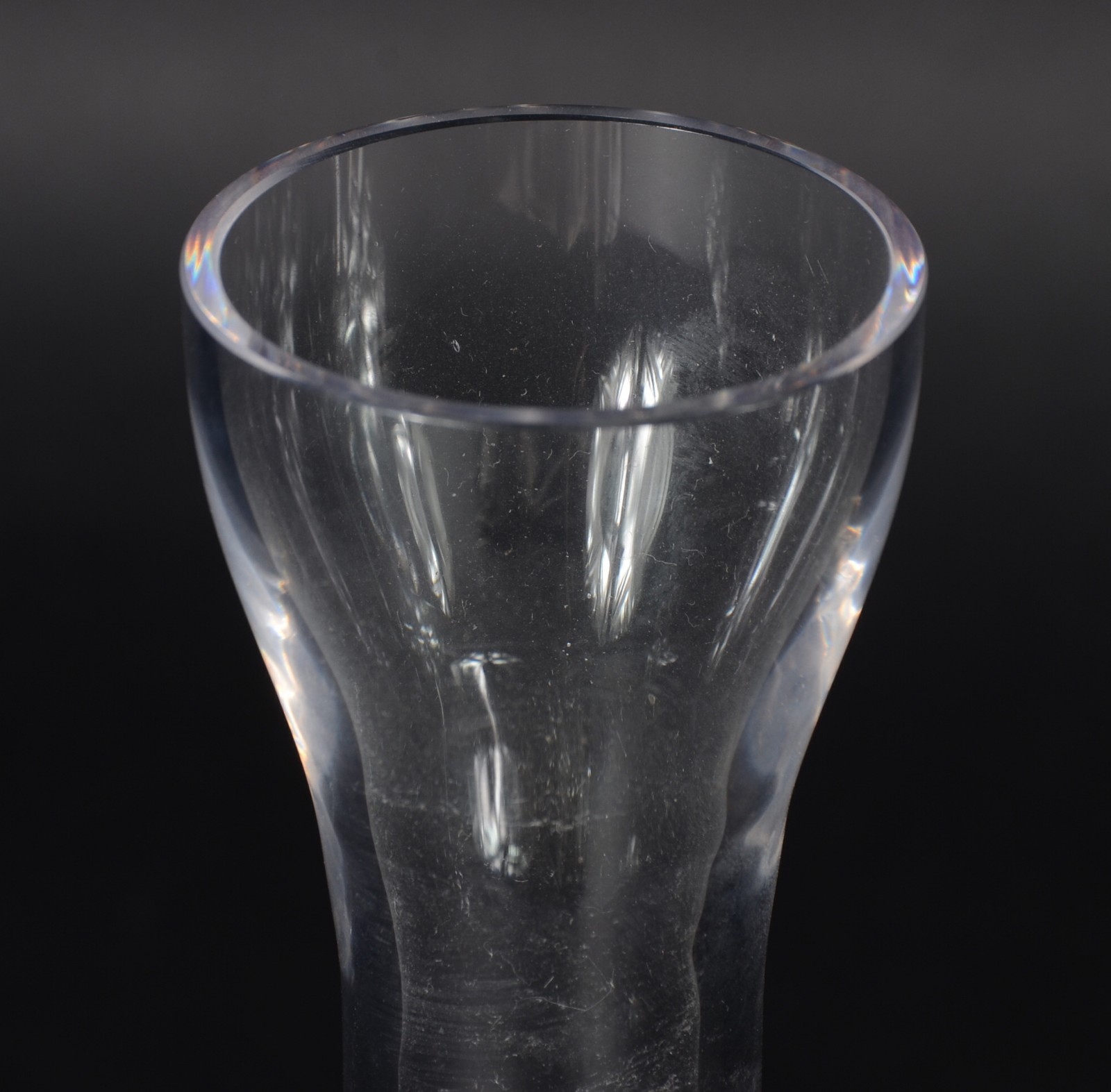 Conjunto composto de: 5 taças para vinho tinto, 2 para vinho branco e... - foto 4 de 5
