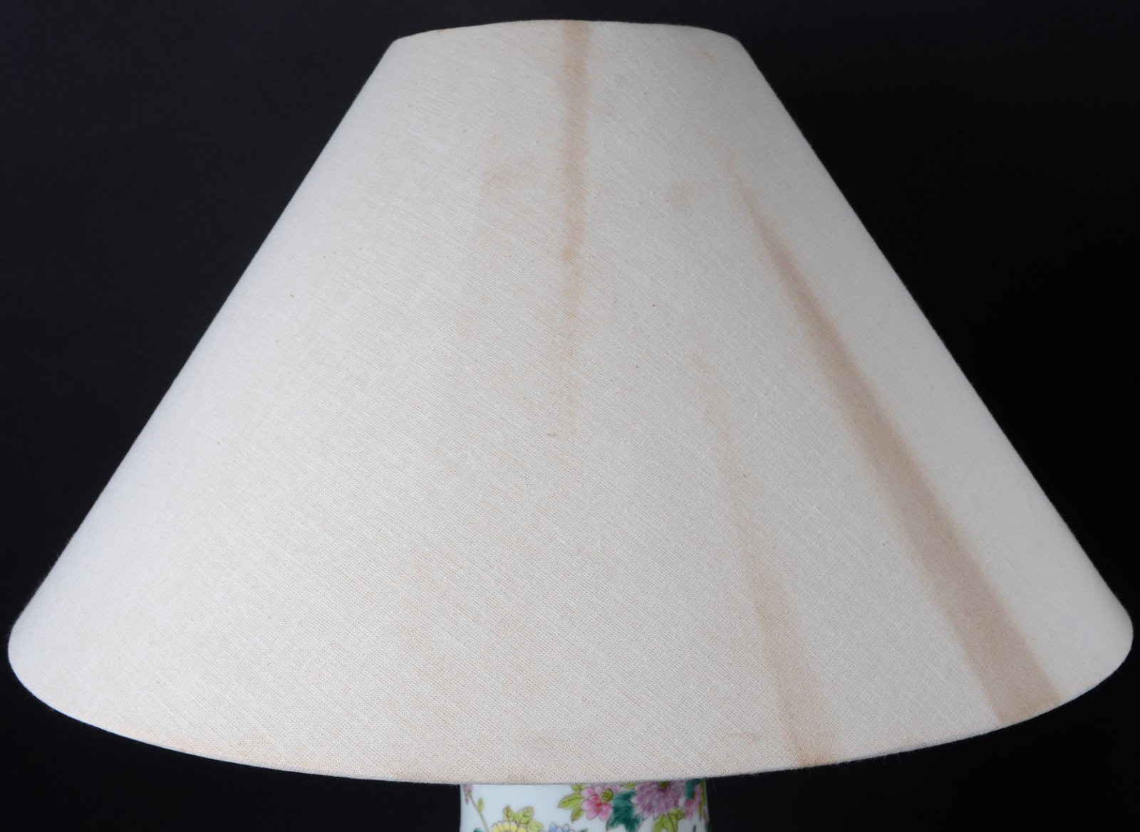Par de abatjoures de porcelana oriental decorados com flores e... - foto 10 de 10