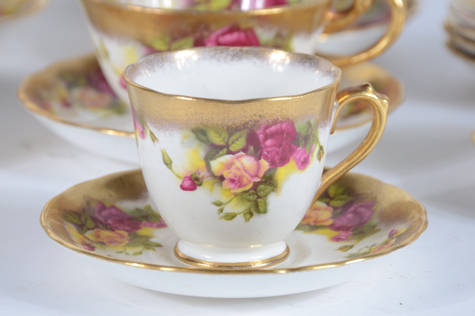 Serviço de chá e café de faiança inglesa, ricamente decorado com... - foto 5 de 11