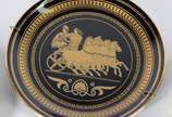 Conjunto com 7 pratos diversos de porcelana dec... - Conjunto com 7 pratos diversos de porcelana decorativa.