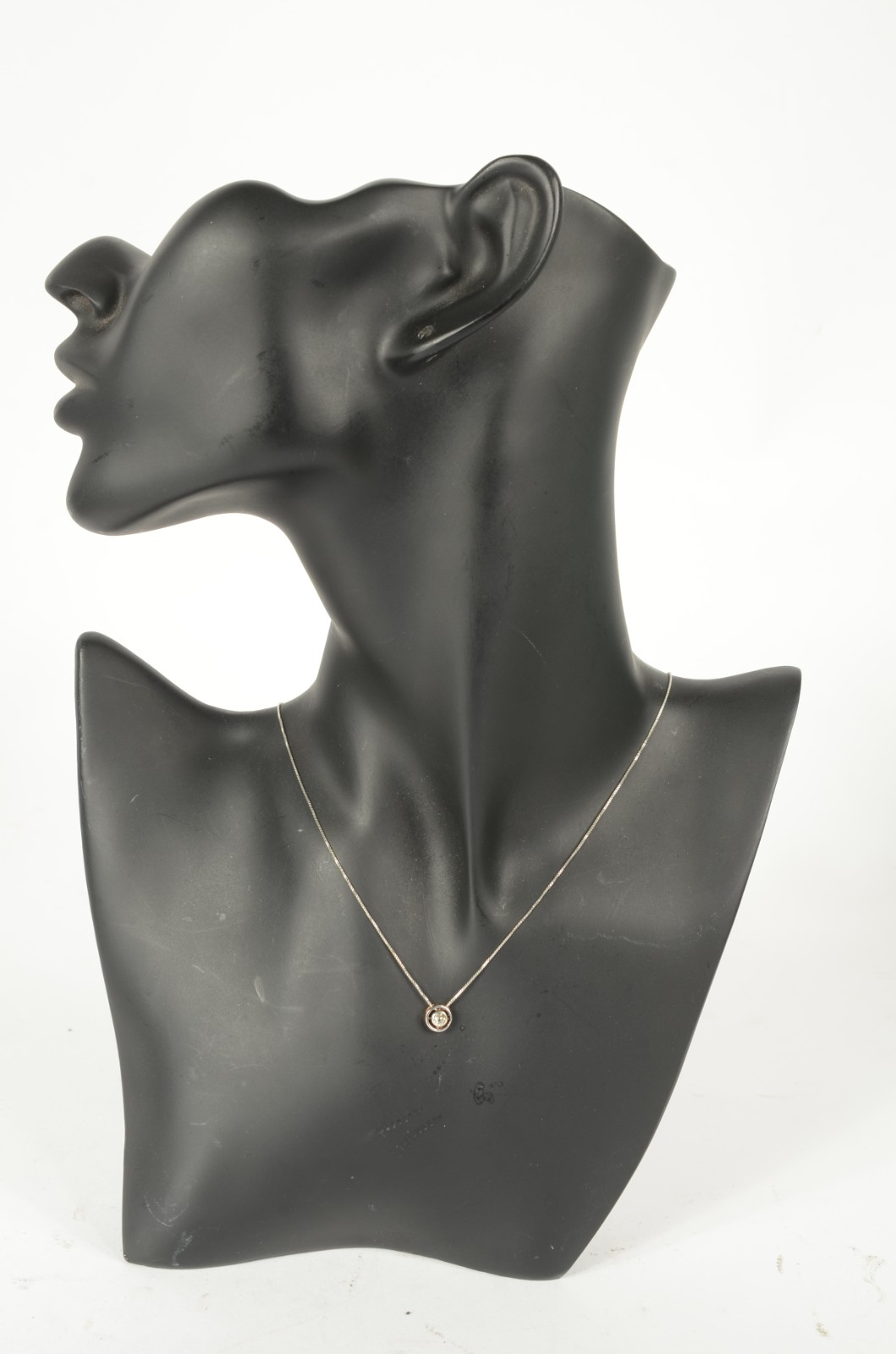 Colar de ouro 18 k., contraste 750 mls com brilhante de... - foto 4 de 5