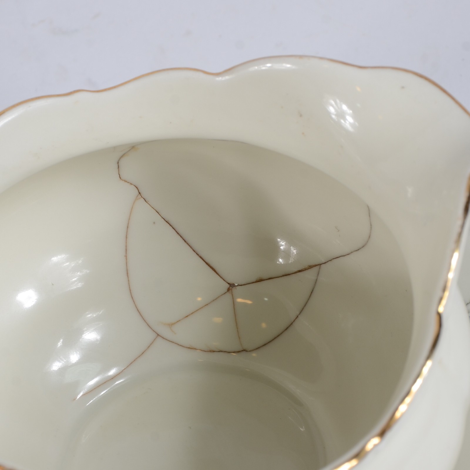Aparelho de jantar de porcelana tcheca, decoração floral em... - foto 6 de 10