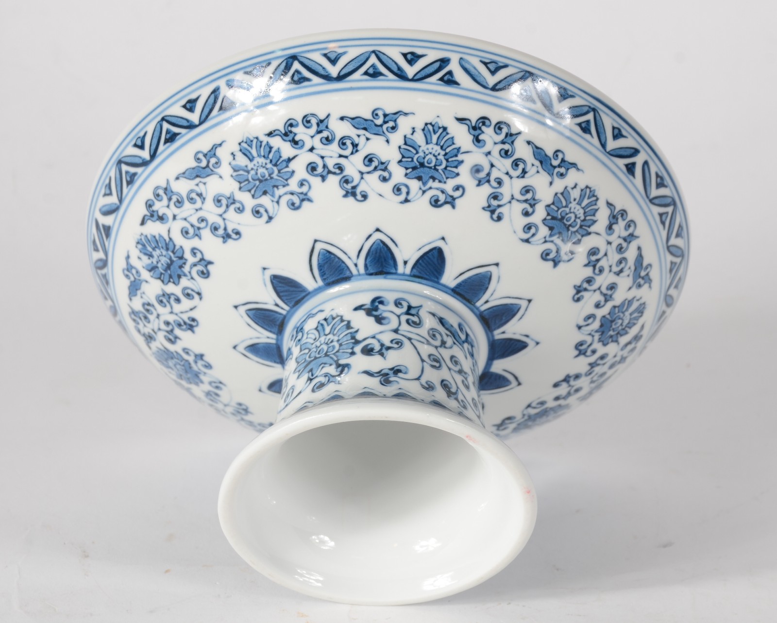 Fruteira de porcelana decorada com pássaros e guirlandas florais e... - foto 5 de 5