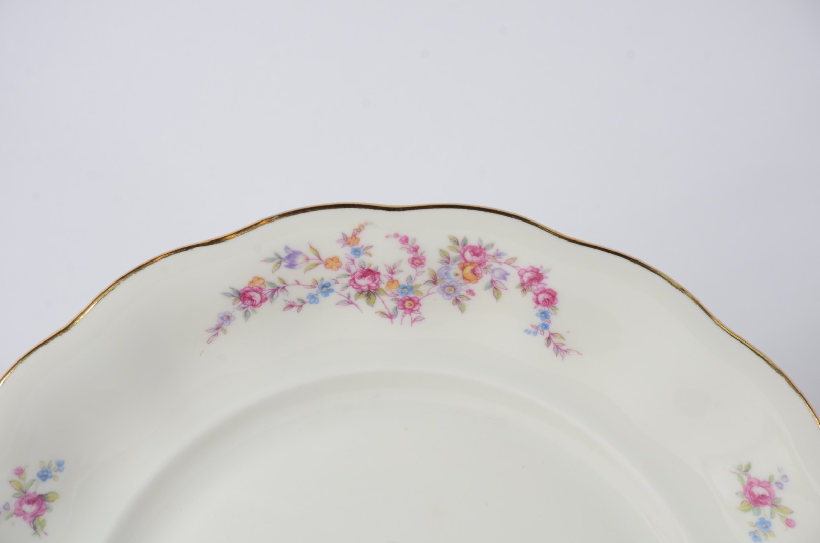 Aparelho de jantar de porcelana polonesa, decoração floral em... - foto 7 de 10