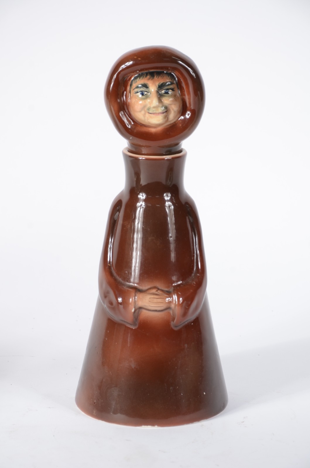 Diversas peças de porcelana sendo: Sopeira com presentouir verde e... - foto 3 de 11