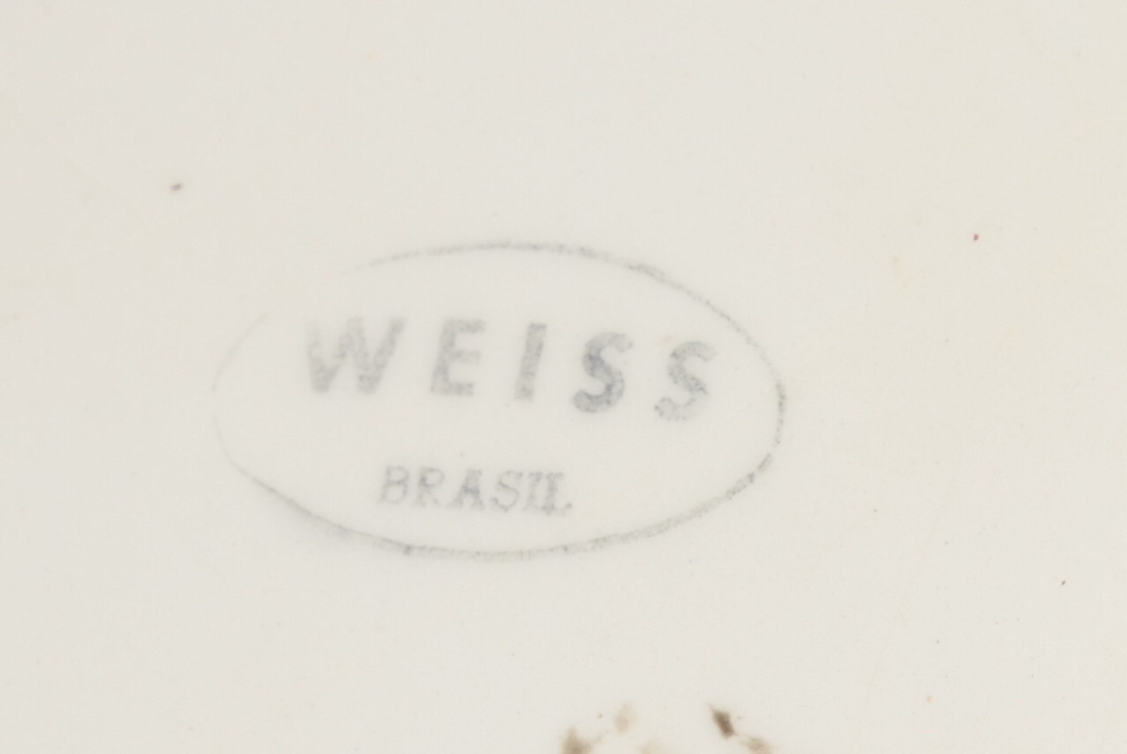 Diversas peças de porcelana sendo: Sopeira com presentouir verde e... - foto 9 de 11