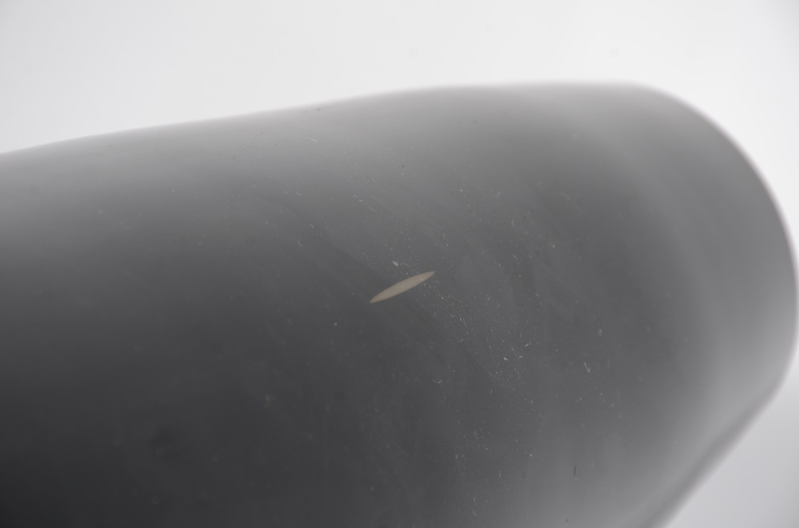 Grande vaso de vidro preto decorativo. - foto 4 de 5