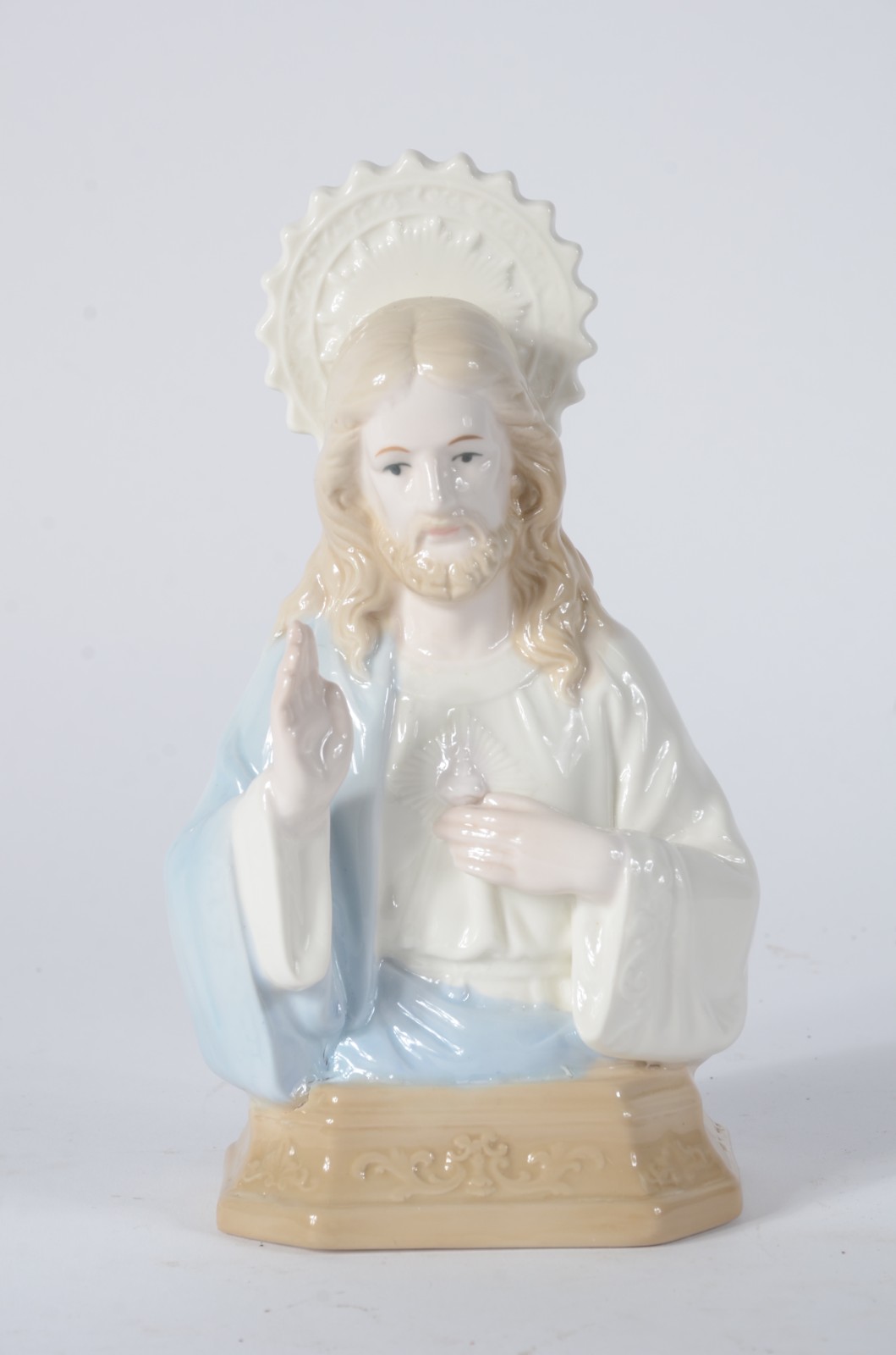 Escultura de porcelana policromada representando Sagrado coração de... - foto 1 de 6