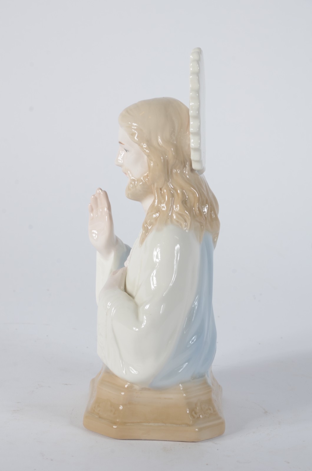 Escultura de porcelana policromada representando Sagrado coração de... - foto 4 de 6