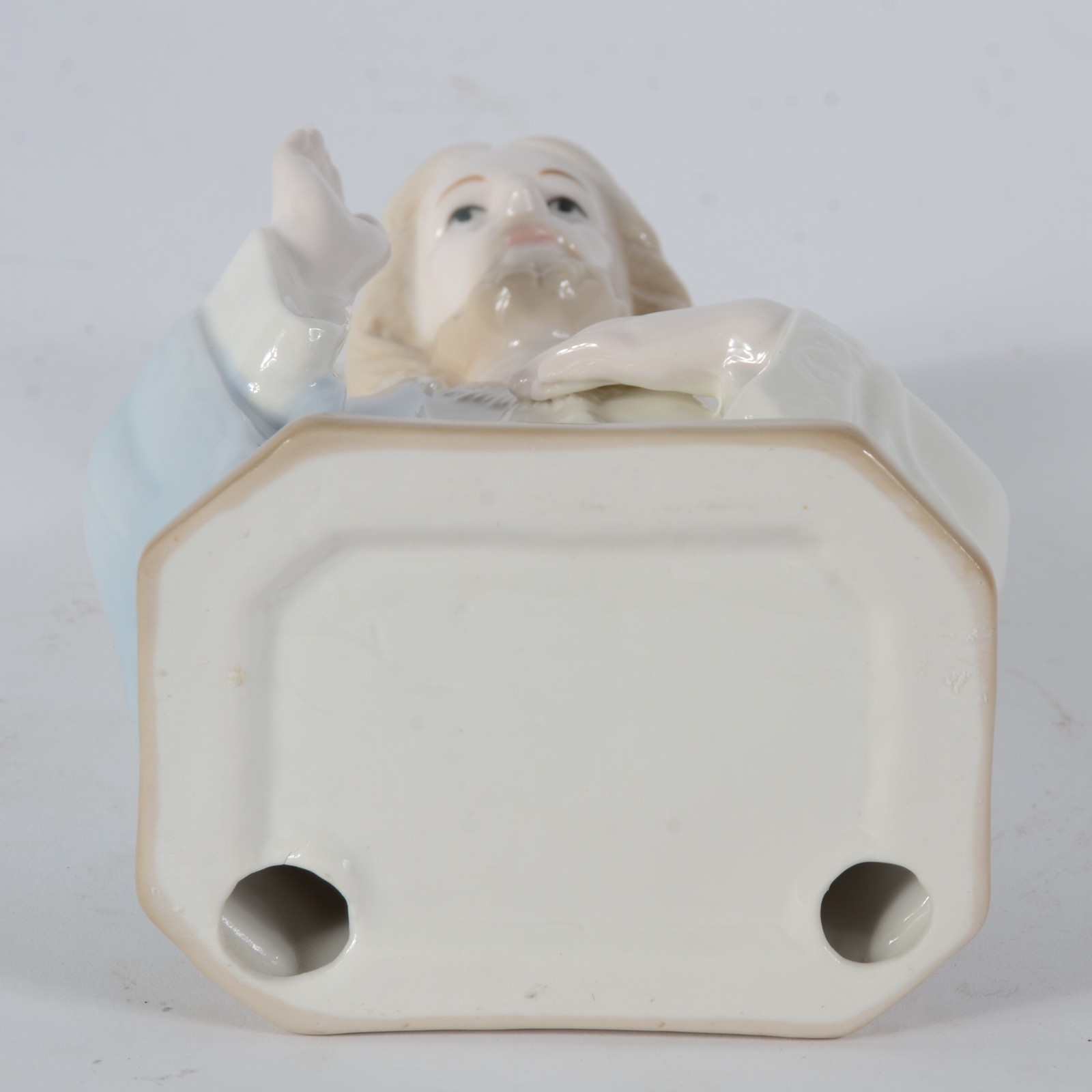 Escultura de porcelana policromada representando Sagrado coração de... - foto 5 de 6