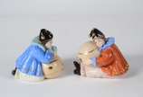 Conjunto com 4 esculturas de porcelana policrom... - Conjunto com 4 esculturas de porcelana policromada representando palhaços