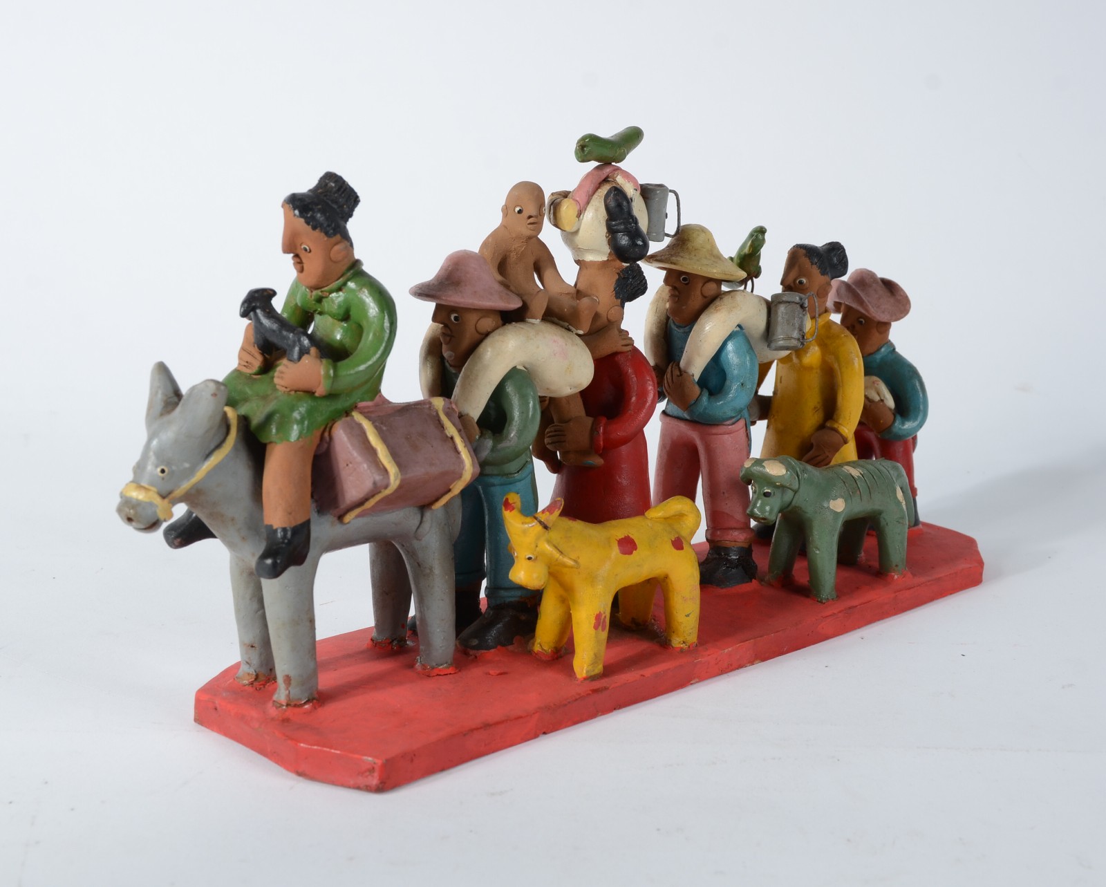 Arte Popular - Escultura de barro policromado representando... - foto 1 de 8